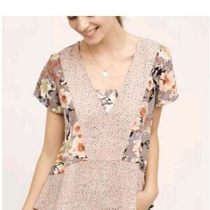 Anthropologie floral blouse- short sleeve. M size. polyester
ANTHROPOLOGIE